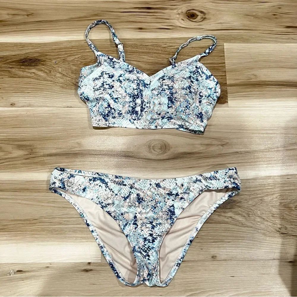 Kona Sol Two Piece Bikini Women’s Medium/Large